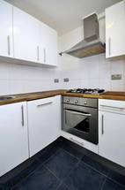 2 bedroom Flat to re...