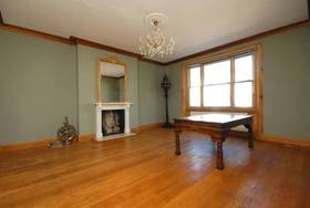 2 bedroom Flat to re...