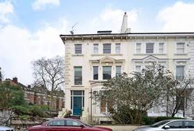 2 bedroom Maisonette...