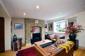 2 bedroom Flat to re...