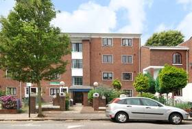 2 bedroom Flat for s...