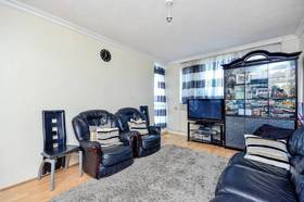 1 bedroom Flat to re...