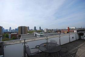 2 bedroom Flat to re...