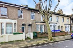 4 bedroom Detached t...