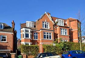 3 bedroom Flat to re...