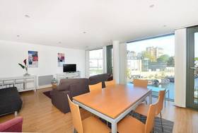 2 bedroom Flat to re...