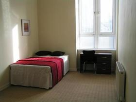 2 bedroom Flat to re...