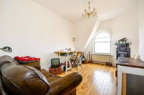 1 bedroom Flat for s...