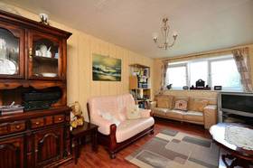 1 bedroom Flat for s...
