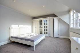 3 bedroom Flat to re...