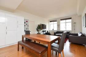 3 bedroom Flat to re...