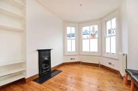 2 bedroom Flat to re...