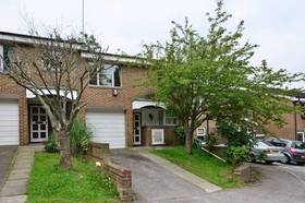 4 bedroom Detached t...