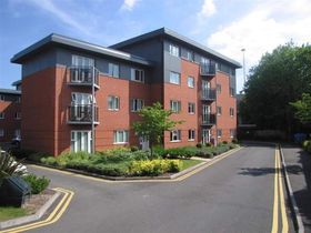 2 bedroom Property f...