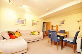 1 bedroom Flat to re...