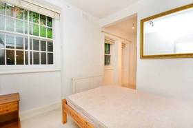 2 bedroom Flat to re...