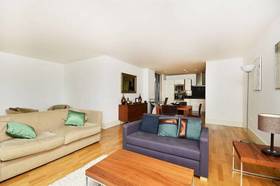 2 bedroom Flat to re...