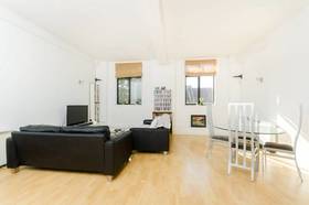 1 bedroom Flat for s...