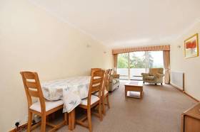 3 bedroom Flat to re...