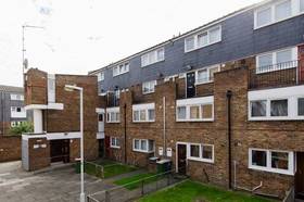2 bedroom Flat for s...