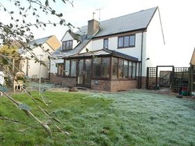 4 bedroom Detached f...