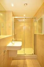 2 bedroom Flat to re...