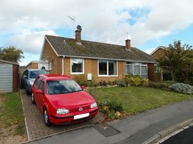 2 bedroom Bungalow f...