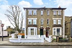 2 bedroom Flat to re...