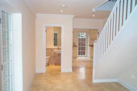 5 bedroom Detached t...