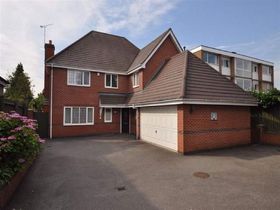 6 bedroom Detached f...