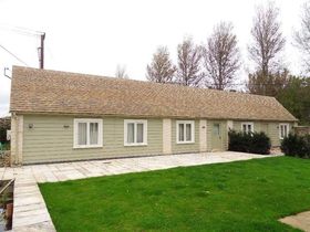 2 bedroom Property t...