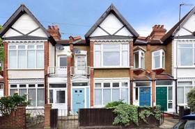 1 bedroom Maisonette...