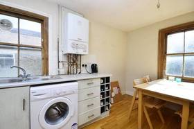2 bedroom Flat to re...