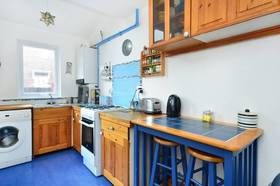 4 bedroom Flat for s...