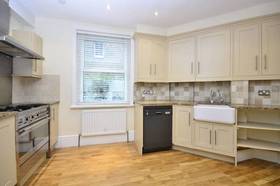 2 bedroom Flat to re...