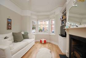 3 bedroom Detached t...