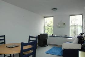 1 bedroom Flat to re...