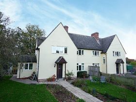 3 bedroom Cottage to...