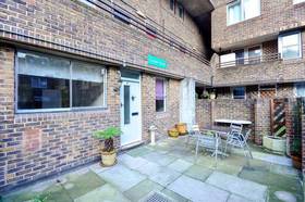 2 bedroom Flat to re...