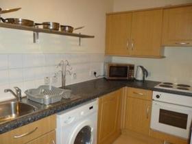 5 bedroom Flat to re...