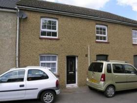 2 bedroom Property t...