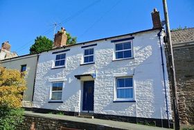 2 bedroom Terraced t...