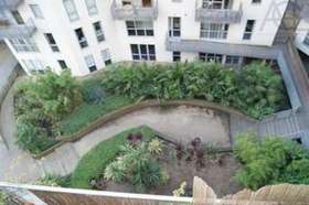 2 bedroom Flat for s...