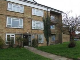 2 bedroom Flat to re...