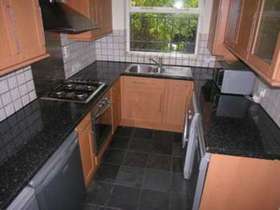 2 bedroom Terraced t...