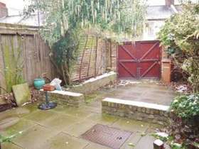 2 bedroom Detached t...