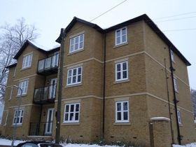 1 bedroom Flat to re...