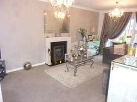 4 bedroom Detached f...