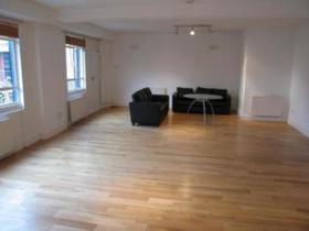 3 bedroom Flat to re...