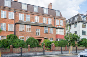 3 bedroom Flat to re...